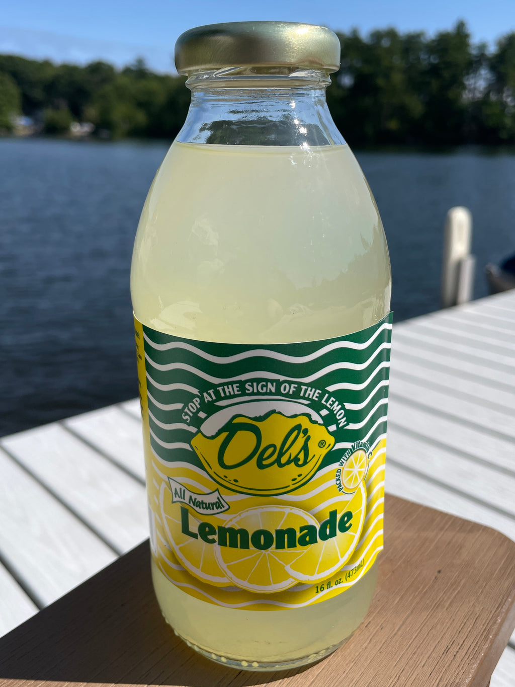 Del's All Natural Lemonade (16 oz Glass Bottle)